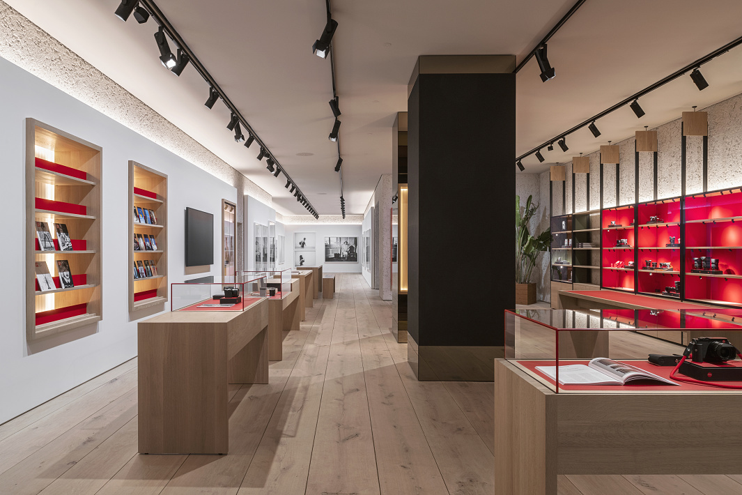 ERCO lighting in the Leica Store & Galerie Munich