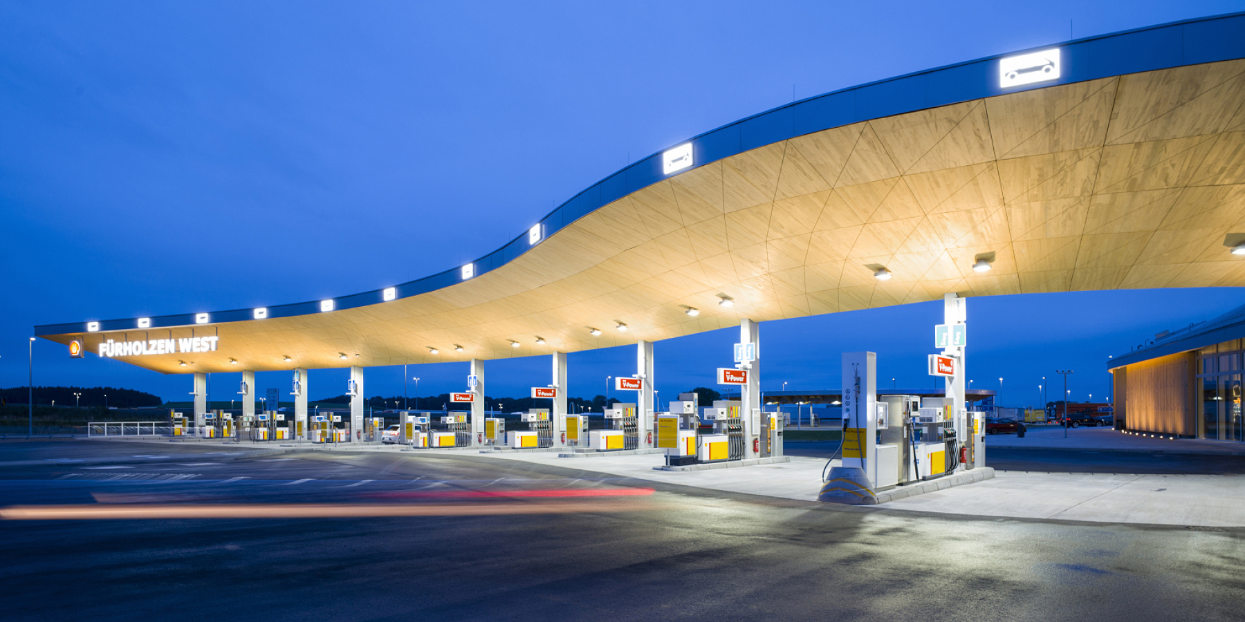 Gasolinera y estación de servicio Fürholzen, Fürholzen, Alemania