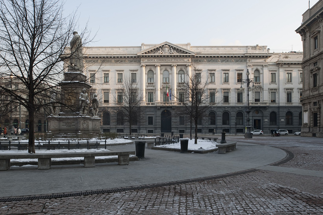 Gallerie d’Italia, Piazza Scala