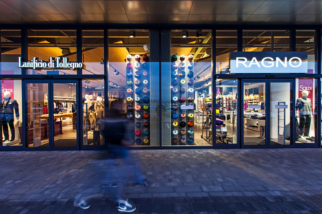 Lanificio di Tollegno / Ragno concept store, Milan