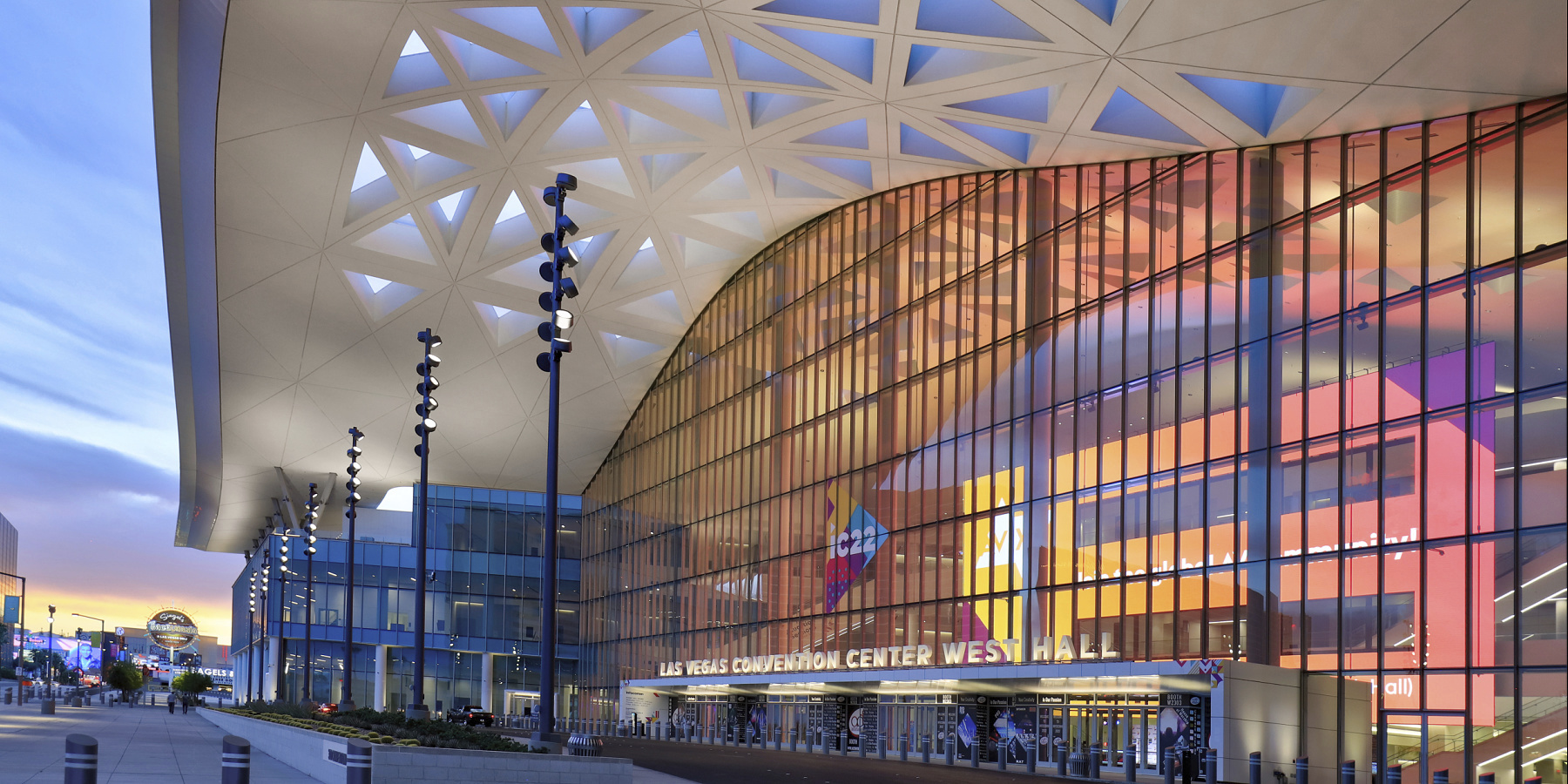 LED light: ERCO LED lighting for the Las Vegas Convention Center