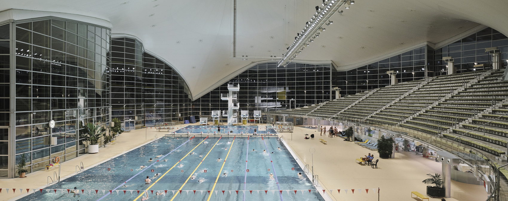 LED-Relighting Olympia-Schwimmhalle, München, München, Deutschland