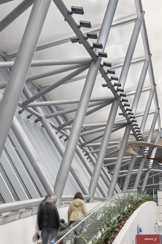 Rénovation d’éclairage par LED à l’aéroport international de Carrasco (Uruguay)