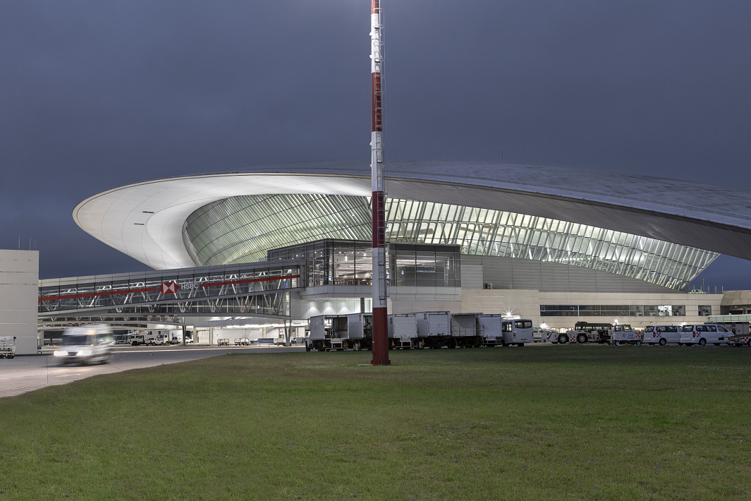 Rénovation d’éclairage par LED à l’aéroport international de Carrasco (Uruguay)