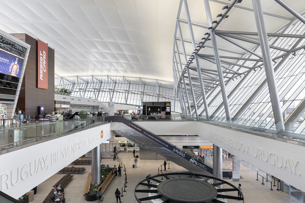 Rénovation d’éclairage par LED à l’aéroport international de Carrasco (Uruguay)