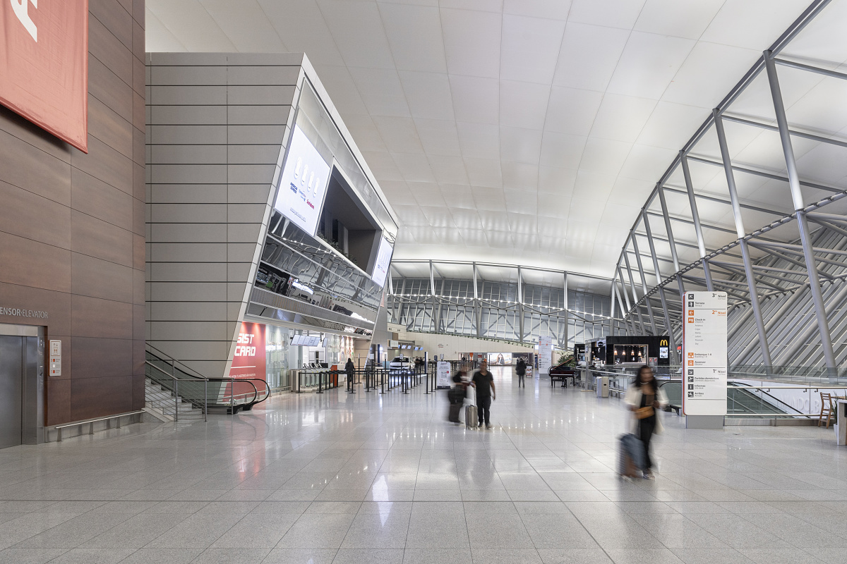 Rénovation d’éclairage par LED à l’aéroport international de Carrasco (Uruguay)