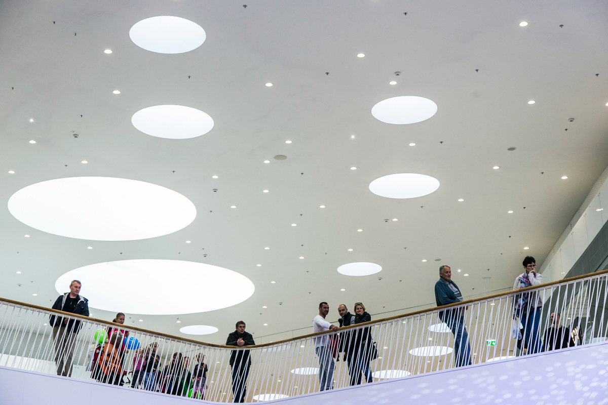 Lighting design: Retail design ceiling