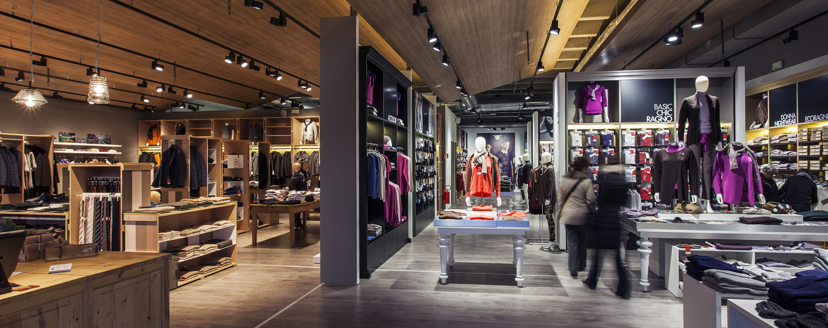 Lichtplanung: Decke im Retaildesign, , 