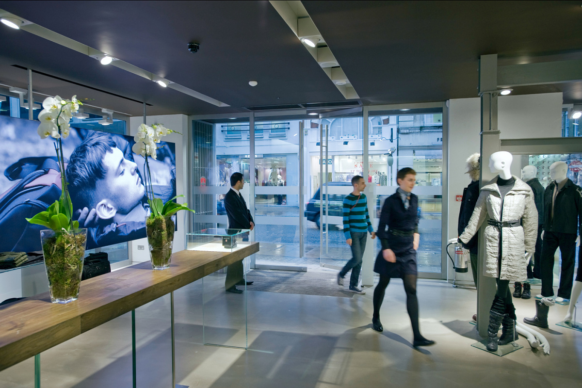 Lighting design: Retail design ceiling