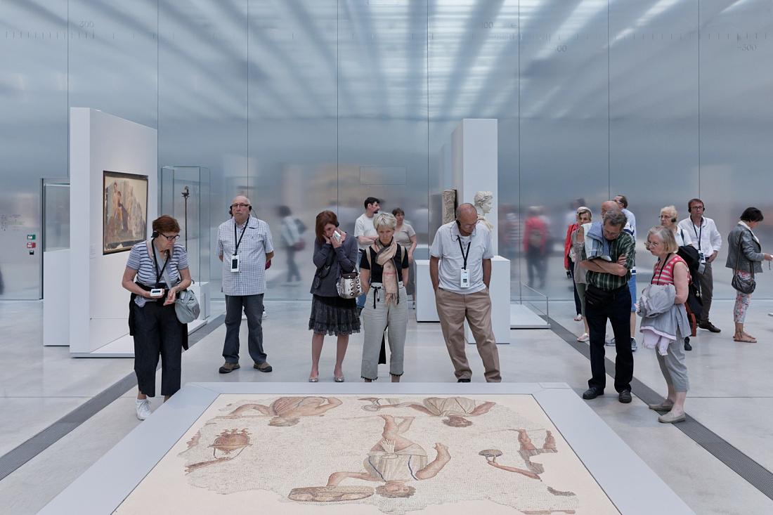 Louvre-Lens Museum, Lens