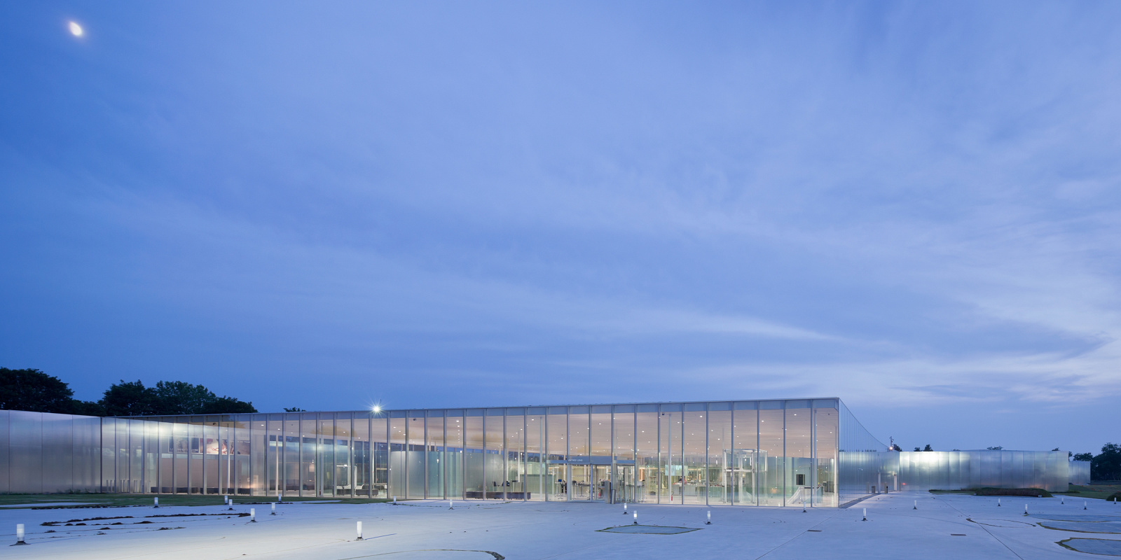 Museo Louvre-Lens, Lens: Transparencia de luxe