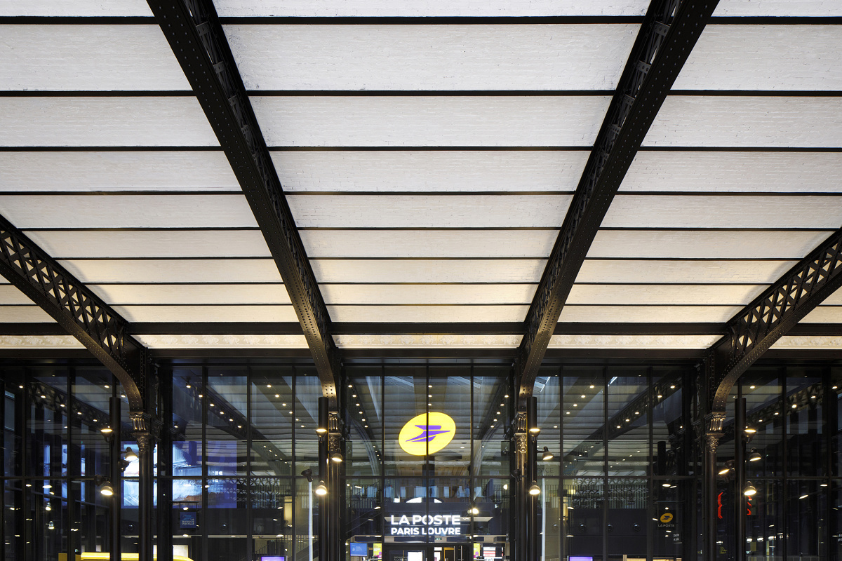 Poste Louvre, Parijs 