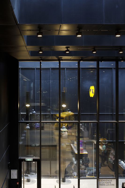 Poste Louvre, Parijs 