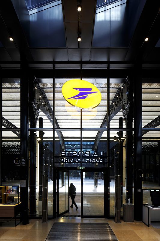 Poste Louvre, Parijs 