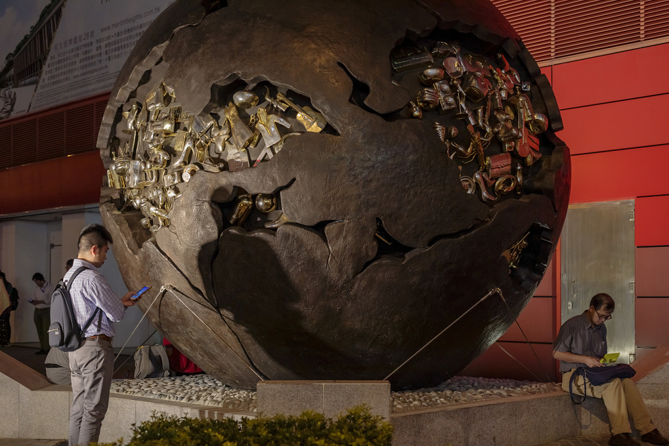 Escultura en Megabox, Hong Kong
