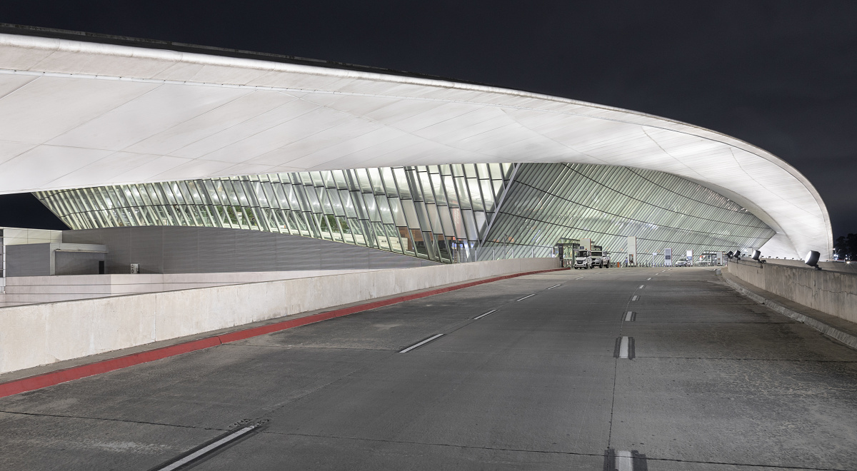 Sustainable LED Relighting: How ERCO illuminates Uruguay's Gateway to the world