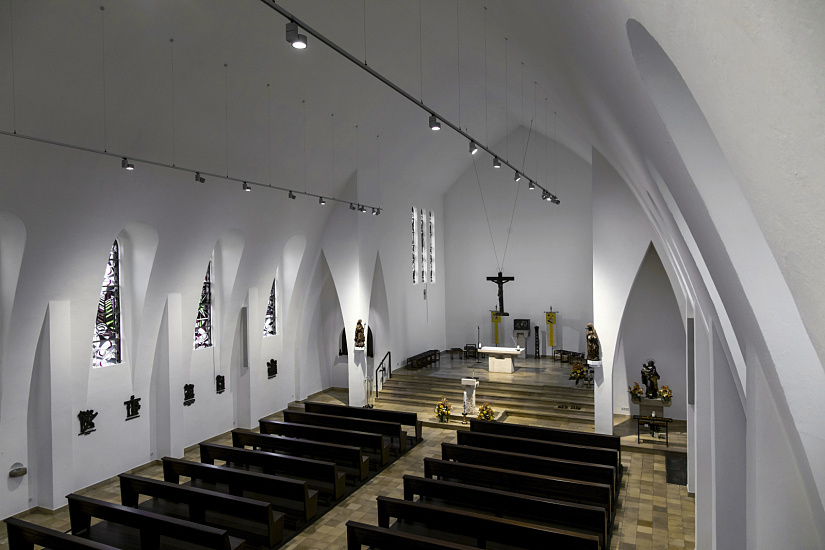 Nueva iluminación de la iglesia parroquial St. Mariä Geburt en Grevenbroich