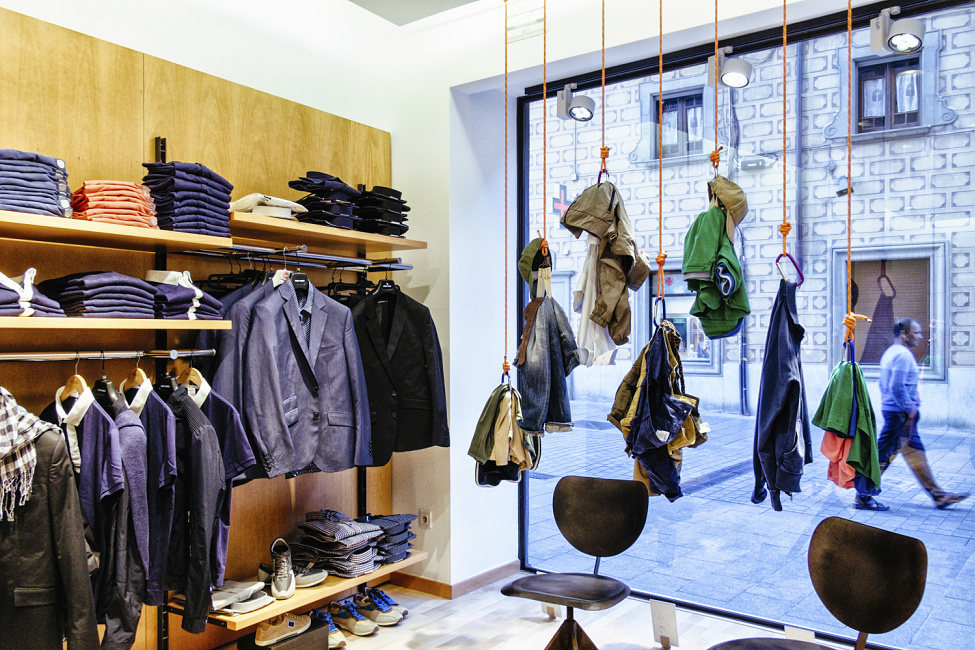 Vidal fashion boutique, Vic
