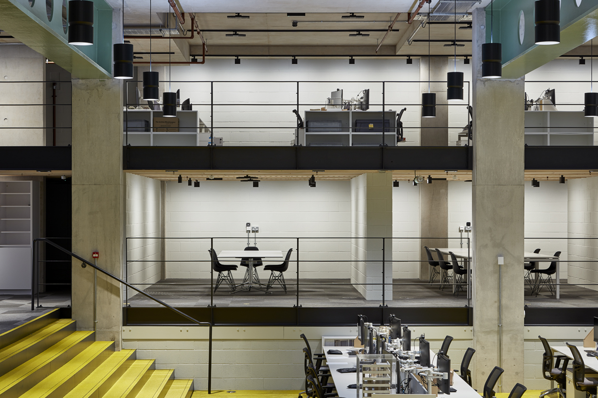 ERCO United Kingdom Track & Spot for Offices ERCO