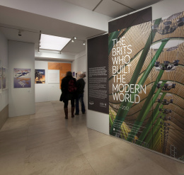 Exposición «The Brits Who Built The Modern World» (Los británicos que construyeron el mundo moderno) en el Royal Institute of British Architects, Londres