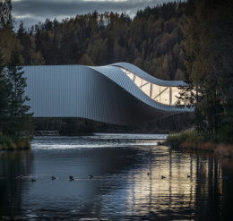 The Twist / Kistefos Museum, Norway